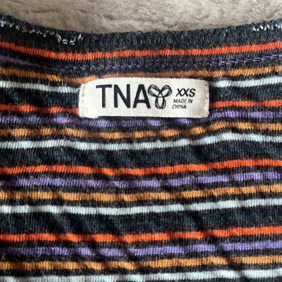 TNA textured v neck long sleeve light knit sweater - Picture 7 of 8